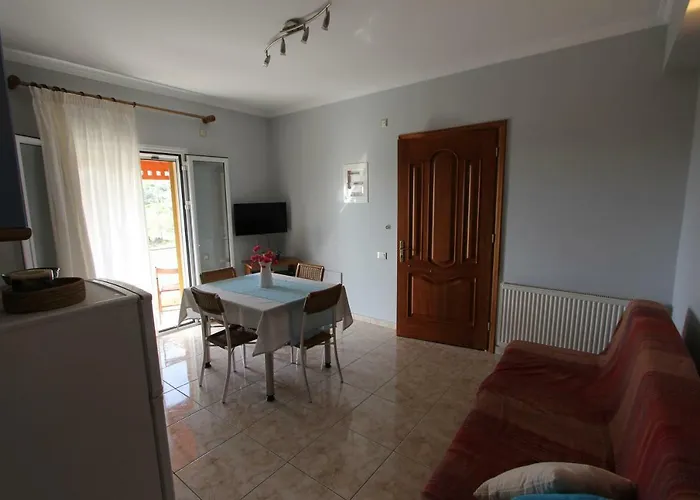 Tosis Apartament Svoronata