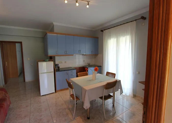Apartament Tosis *