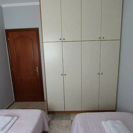 Tosis Apartament Svoronata